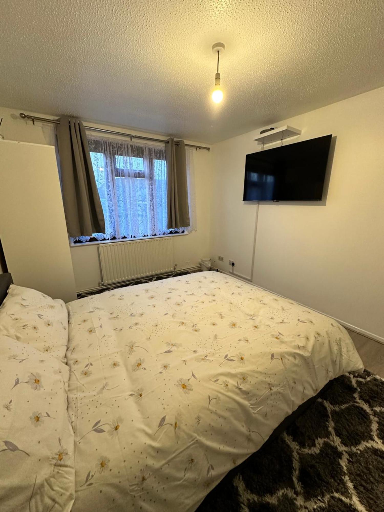 Family Homes - Celandine Pensiune
